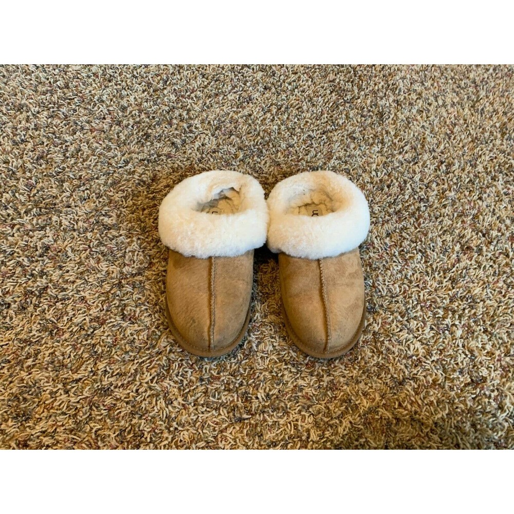 UGG Moraene  Slippers Size 6 Women